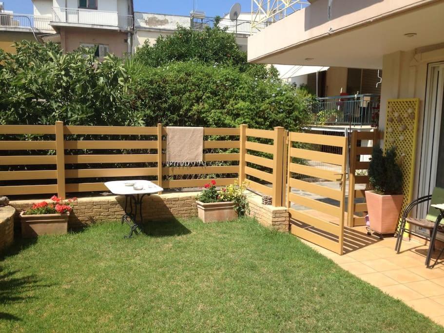 Ησυχες Διακοπες Villa Kalamata Exteriör bild